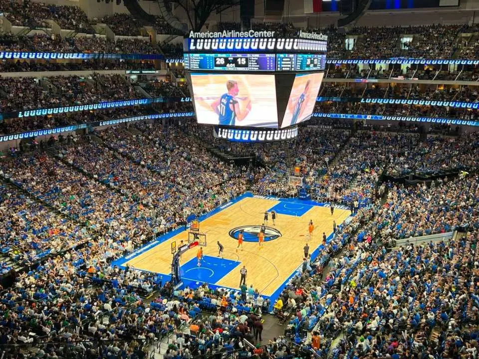 伟德国际合作的NBA比赛场馆